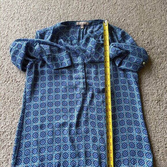 Banana Republic Blue Geometric Blouse | PM Petite | V-Neck | Work to Weekend - Picture 8 of 8